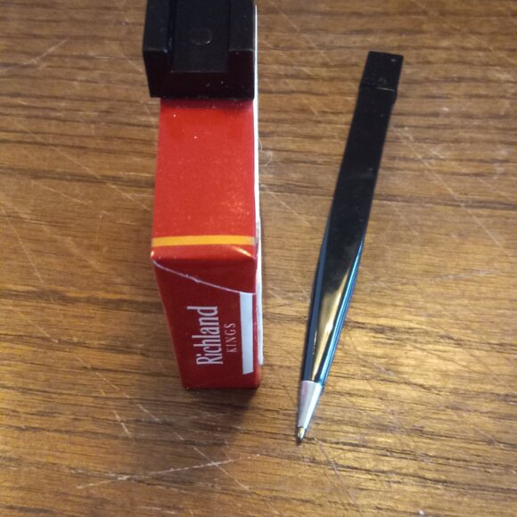 2 Richland Cigarette Advertisement Plastic Pack Pen Holder - Picture 5 of 10